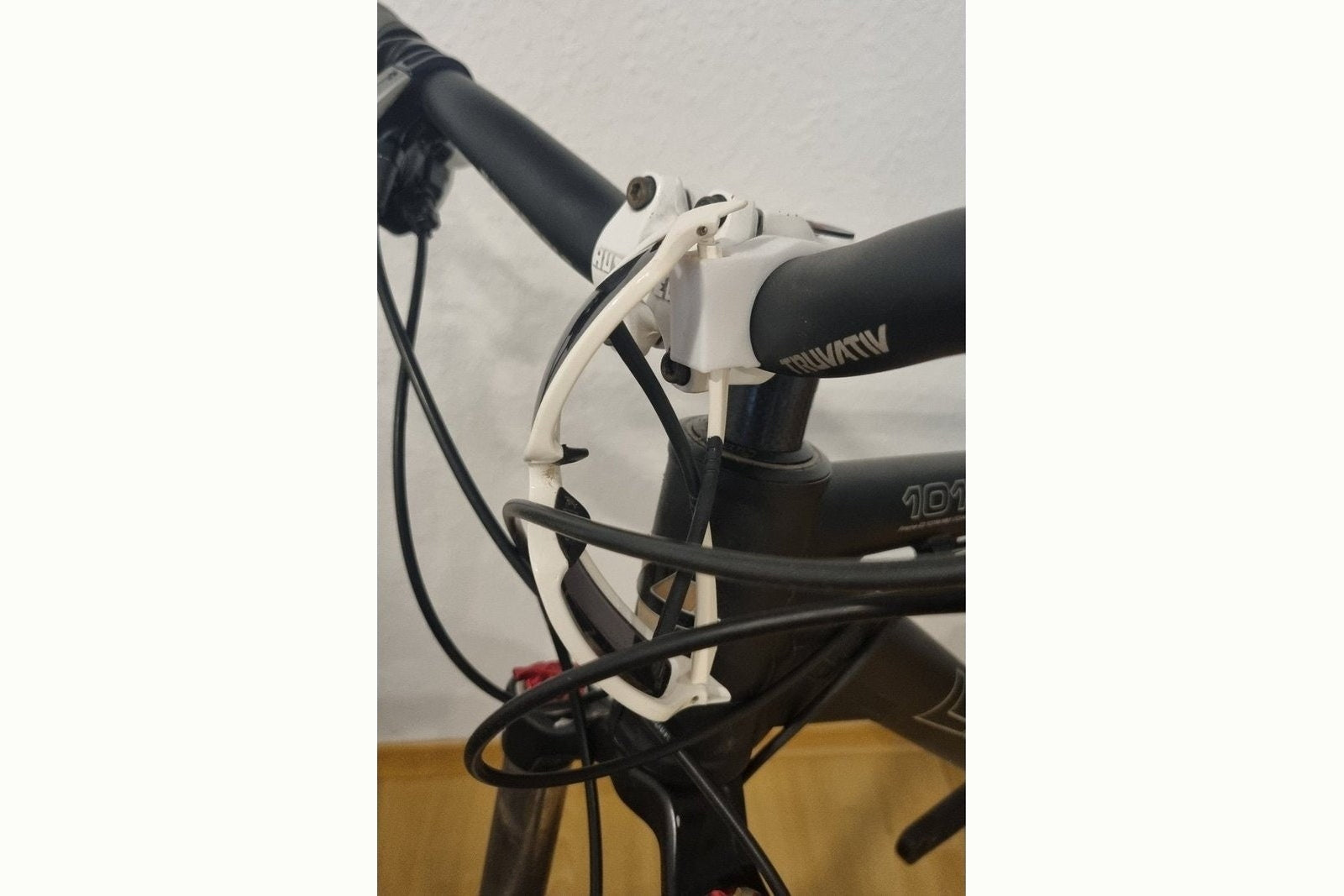 Brillenhalter für Fahrradlenker