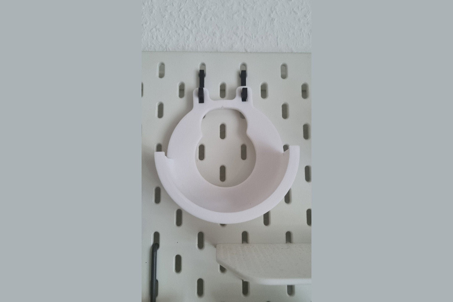 Echo Dot Halterung für Ikea Skadis