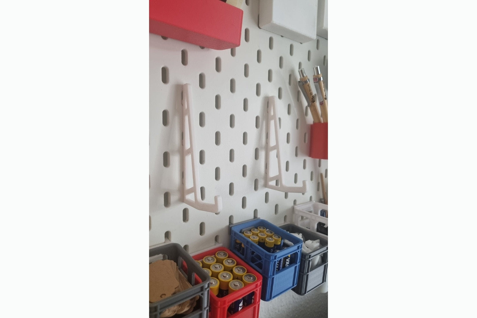 Tastaturhalter Ikea Skadis, Keyboard, Pegboard - Effiziente Organisation für Ihren Arbeitsplatz
