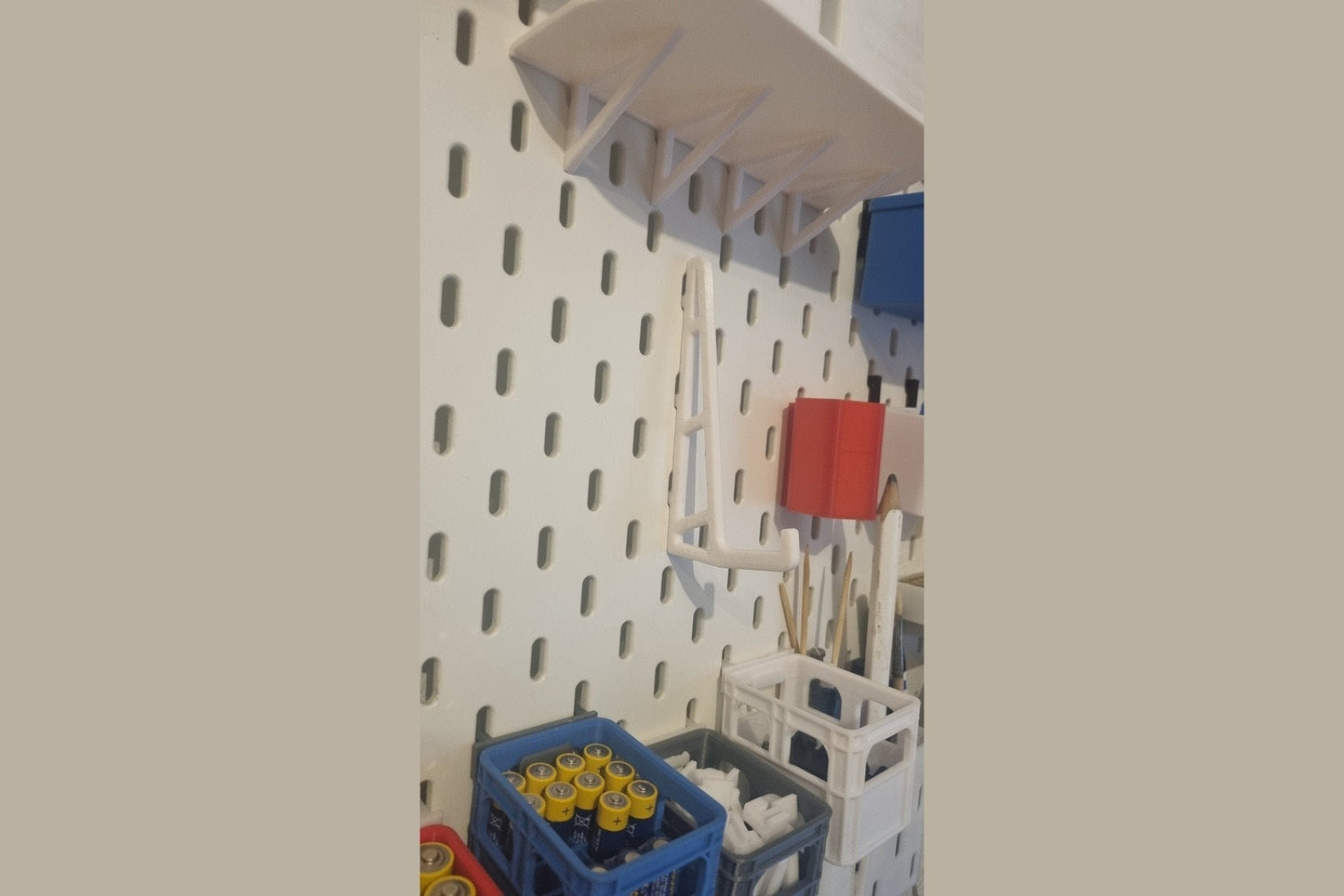 Tastaturhalter Ikea Skadis, Keyboard, Pegboard - Effiziente Organisation für Ihren Arbeitsplatz