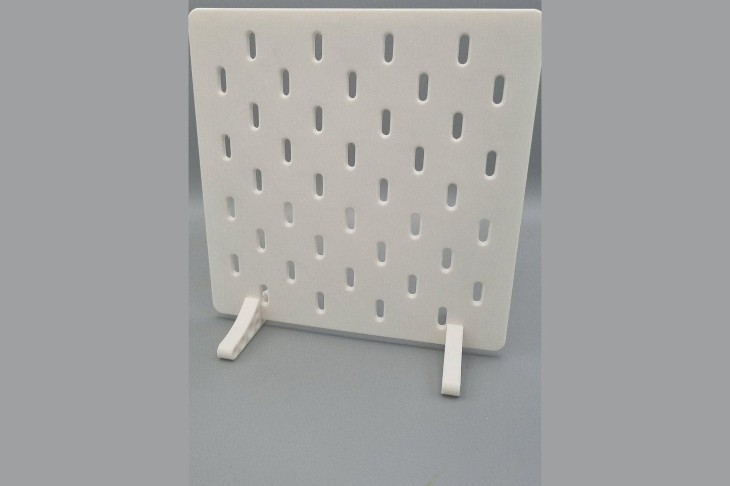 Schreibtisch Pegboard, mini Skadis inklusieve Ständer