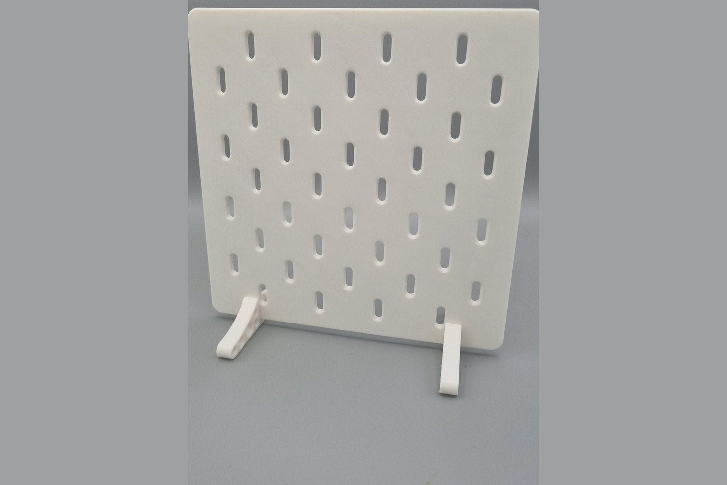 Schreibtisch Pegboard, mini Skadis inklusieve Ständer