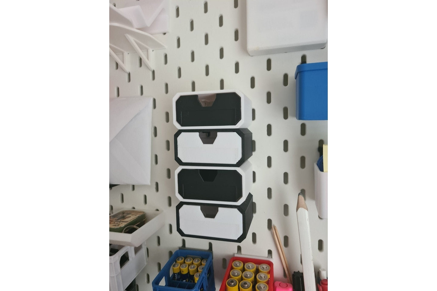 Ikea Skadis Schubladen für Kleinteile